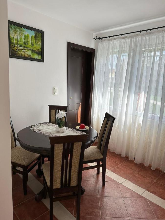 Apartmani Emily & Jully Nikšić 外观 照片