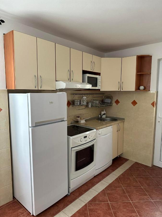 Apartmani Emily & Jully Nikšić 外观 照片