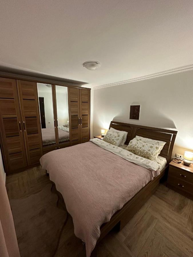 Apartmani Emily & Jully Nikšić 外观 照片