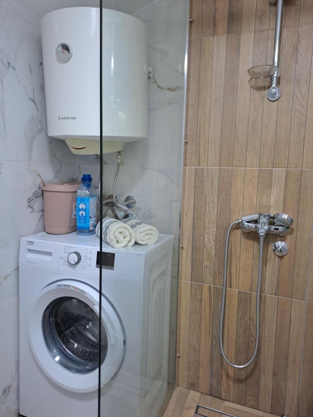 Apartmani Emily & Jully Nikšić 外观 照片
