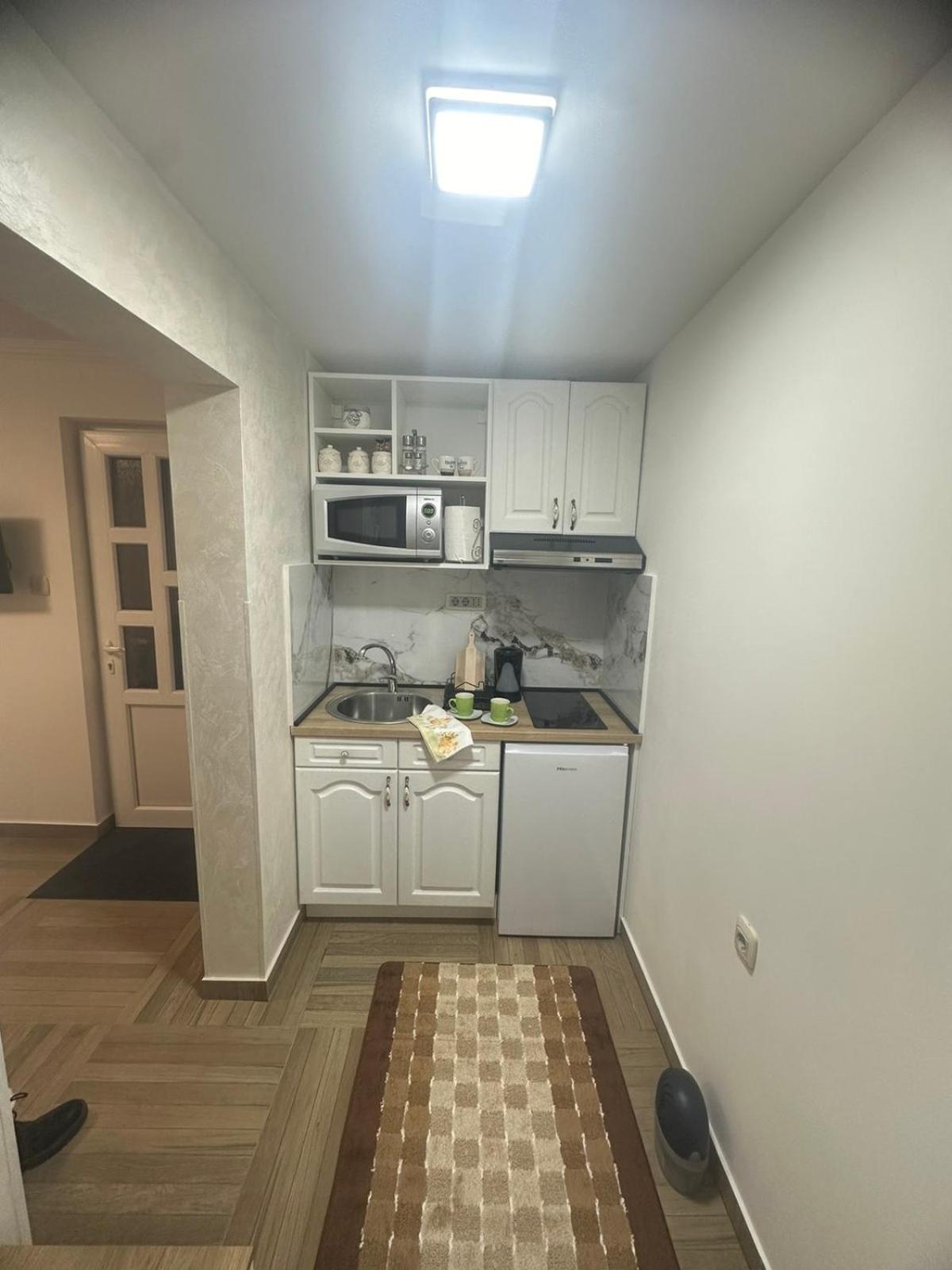 Apartmani Emily & Jully Nikšić 外观 照片
