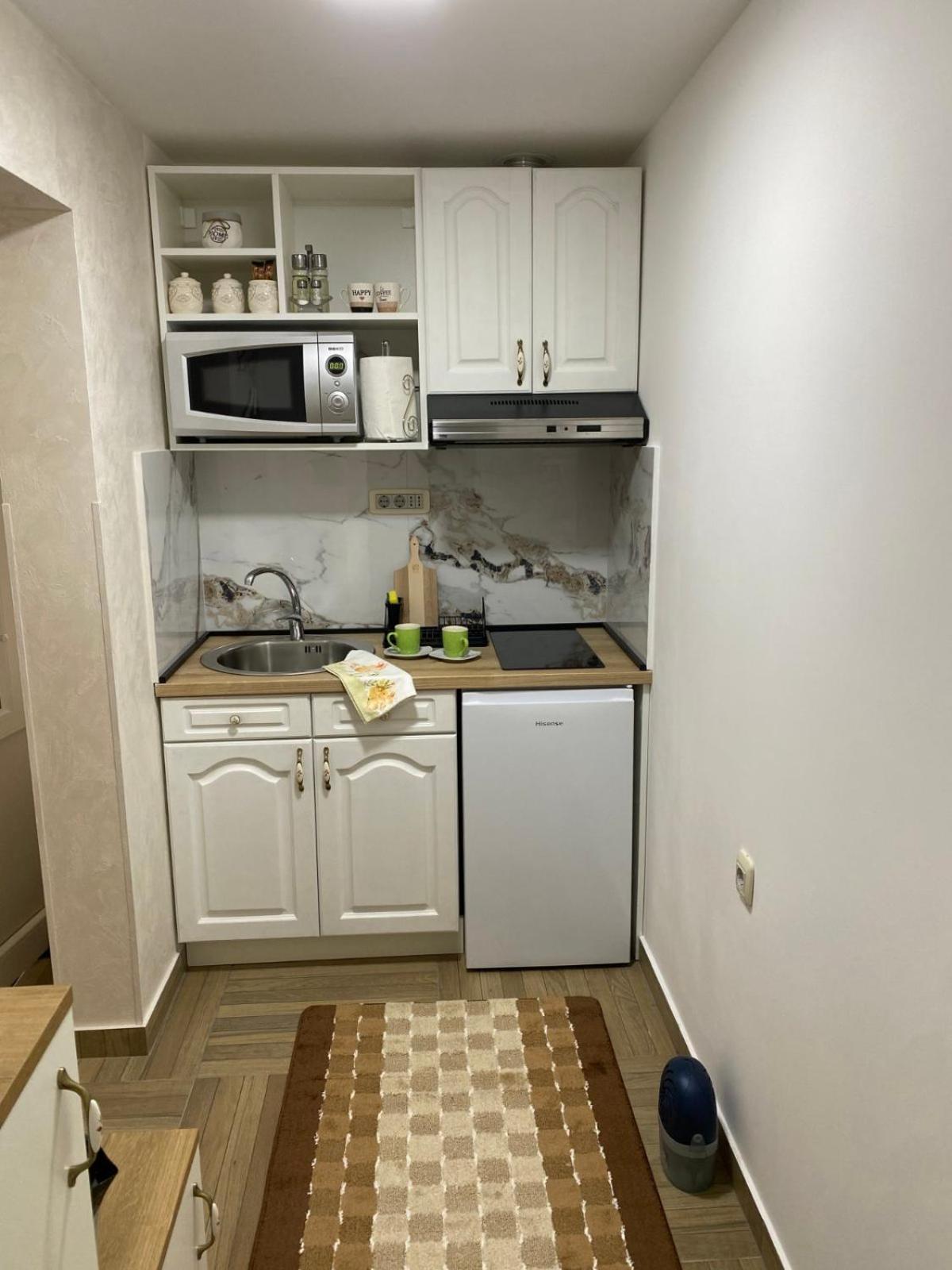 Apartmani Emily & Jully Nikšić 外观 照片