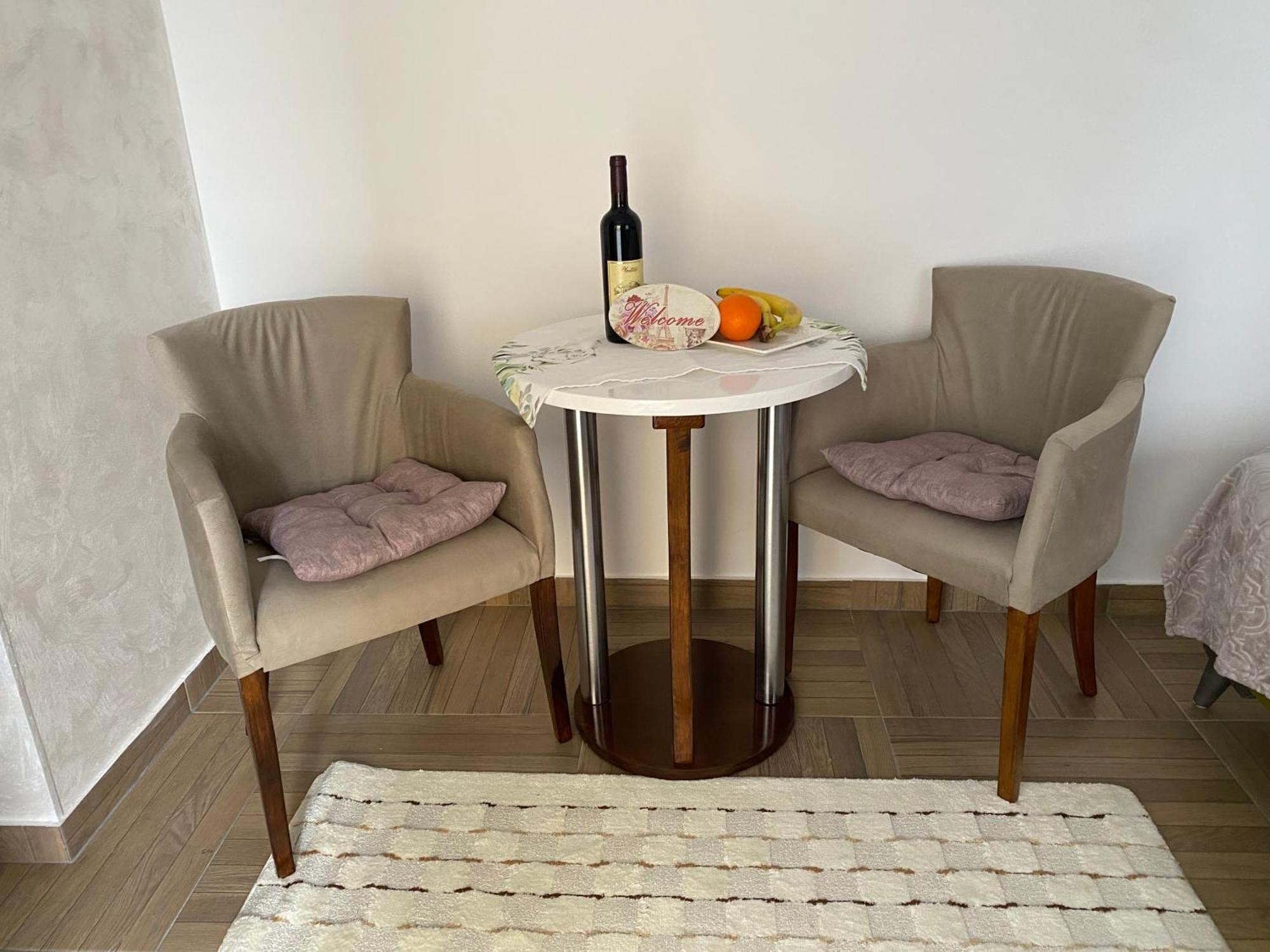 Apartmani Emily & Jully Nikšić 外观 照片