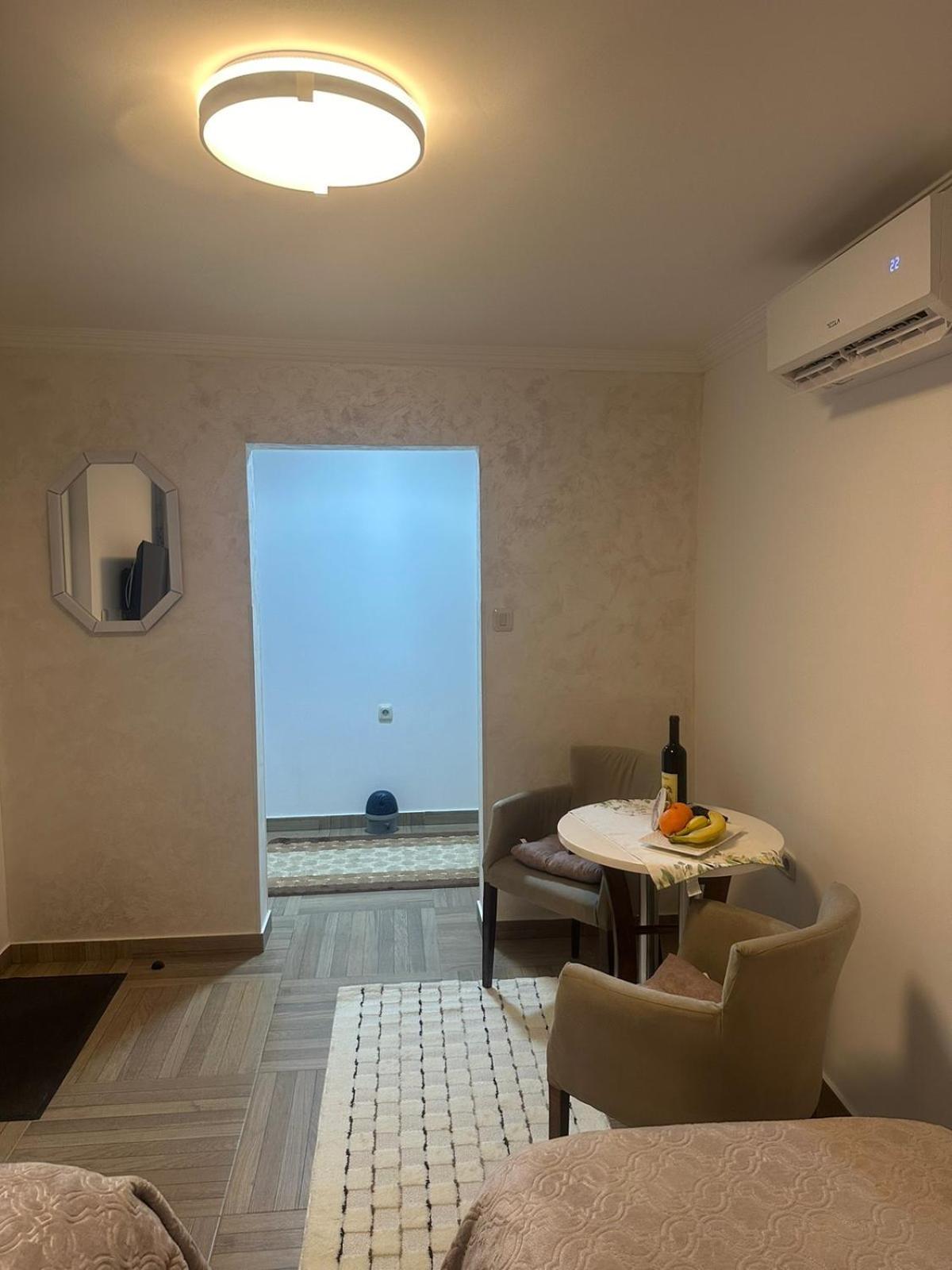 Apartmani Emily & Jully Nikšić 外观 照片